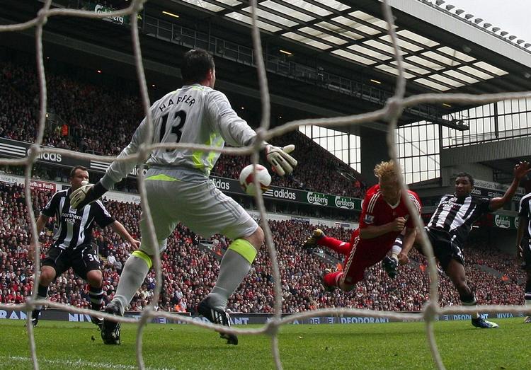 Det berømte Anfield stadion er ved at blive erstattet af et nyt, som måske kommer til at indeholde sponsornavnet Carlsberg. Arkivfoto. 