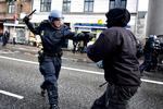 I dag blev 24 ungdomshusdemonstranter frikendt for at have deltaget i optøjer. Billedet her er fra demonstrationen, hvor de unge blev anholdt ved Nørrebros Runddel 1. marts 2007. 