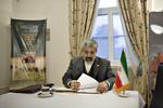 »USA må løsrive sig fra sin tvangsfokusering på Irans atomprojekt«. 