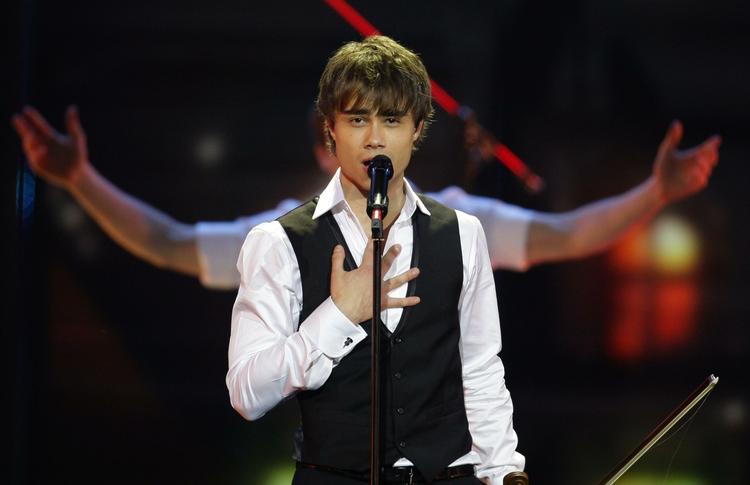 Aldrig nogensinde i Grand Prix'et har der været en så suveræn sejrherre som Alexander Rybak, jubler de norske netaviser. 