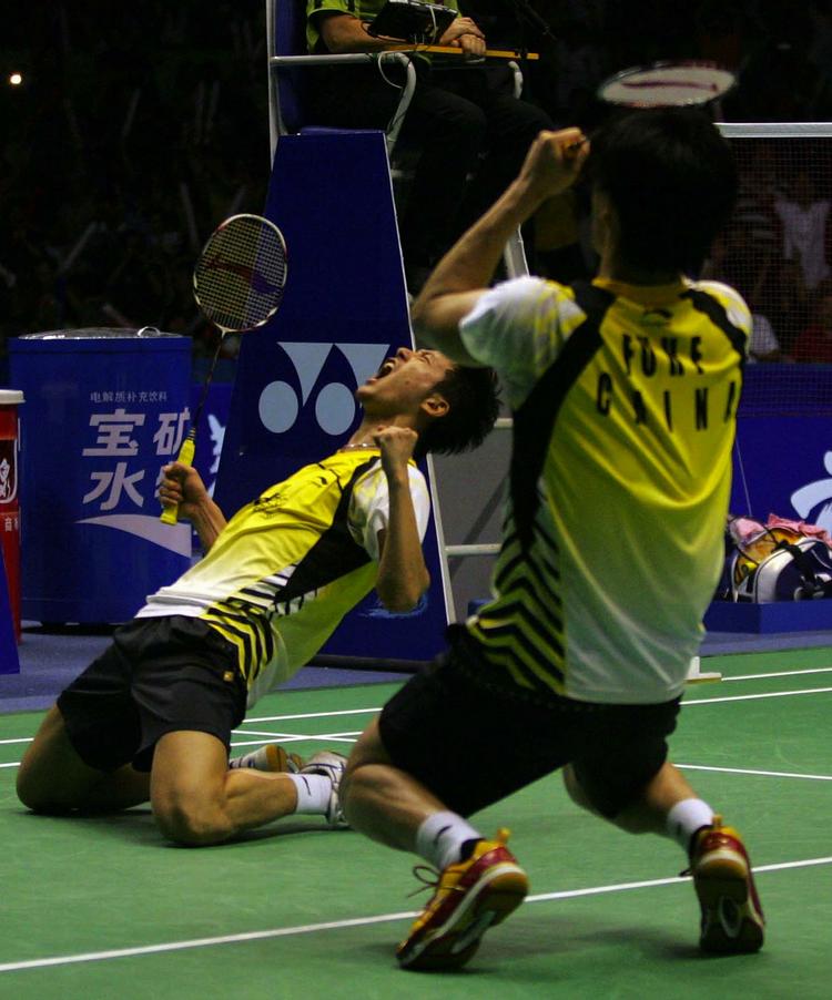 Den kinesiske herredouble, Fu og Cai, spillede en imponerende herredouble for Kina i finalen i Surdiman Cup, hvor Sydkorea blev besejret med 3-0. 
