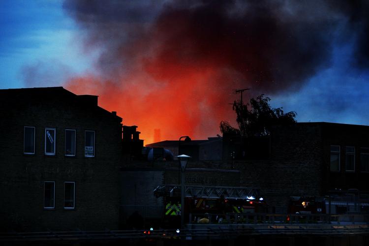 Landets kommuner er blevet bedre til at holde de brandsyn, der skal være med til at hinde brand på bla. diskoteker, plejehjem og skoler. Arkivfoto 