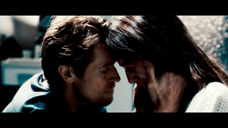 Willem Dafoe og Charlotte Gainsbourg i Lars von Triers 'Antichrist'. Et provokerende og rystende mesterværk, mener Kim Skotte. Foto fra 'Antichrist' 