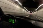 Dunkle og snævre tunnelrør skræmmer mange bilister. Nu får de gode råd fra Vejdirektoratet.  Arkivfoto 