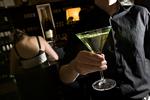 Værsågod - send en sms og få din cocktail bragt ud. Det nye koncept er nu tilgængeligt i København. 