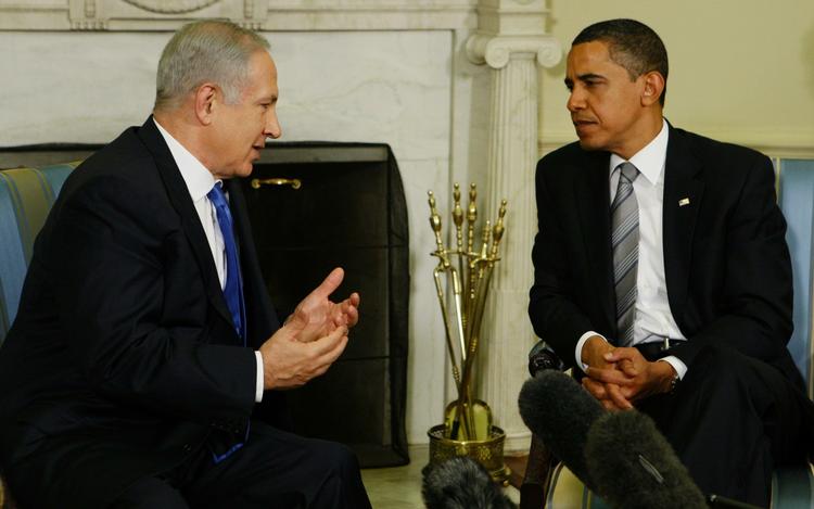 »Obamas troværdighed i den arabiske verden eroderes langsomt, mens israelere bygger videre i de besatte områder«. 
