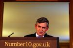 Gordon Brown ved sit pressemøde mandag, da han blev udspurgt af pressen om politikernes misbrug af offentlige penge. 