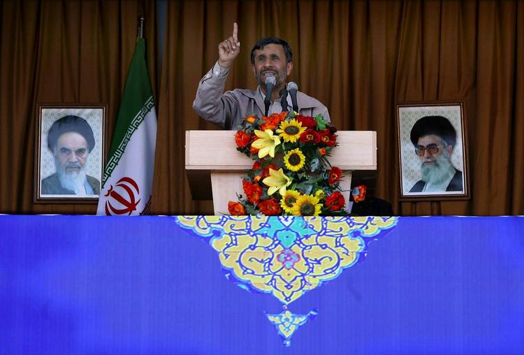 Irans præsident Mahmoud Ahmadinejad bekendtgjorde i dag, at Iran har testet en ny type raket. 