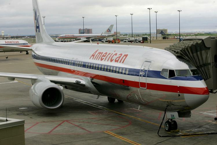 Vi har en streng alkoholpolitik, understreger flyselskabet American Airlines. 
