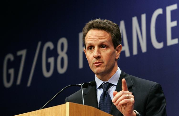 Tim Geithner afviser artiklen i The Washington Post om, at regeringen vil lade General Motors gå konkurs. 