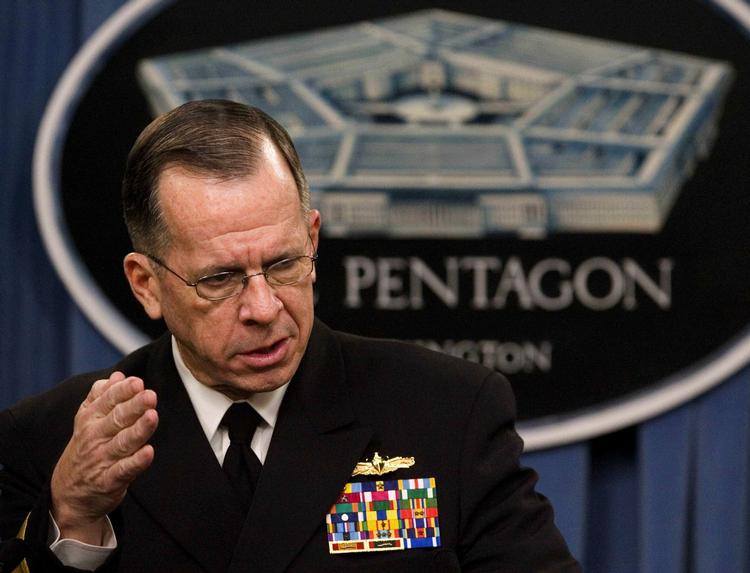 Admiral Michael Mullen mener, at flere tropper i Afghanistan kan skabe gøre Taleban stærkere i Pakistan. 