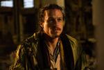 Heath Ledger spiller svindleren Tony i det meste af filmen. I eventyrscenerne bliver han dog erstattet af Johnny Depp, Jude Law og Colin Farrell. 