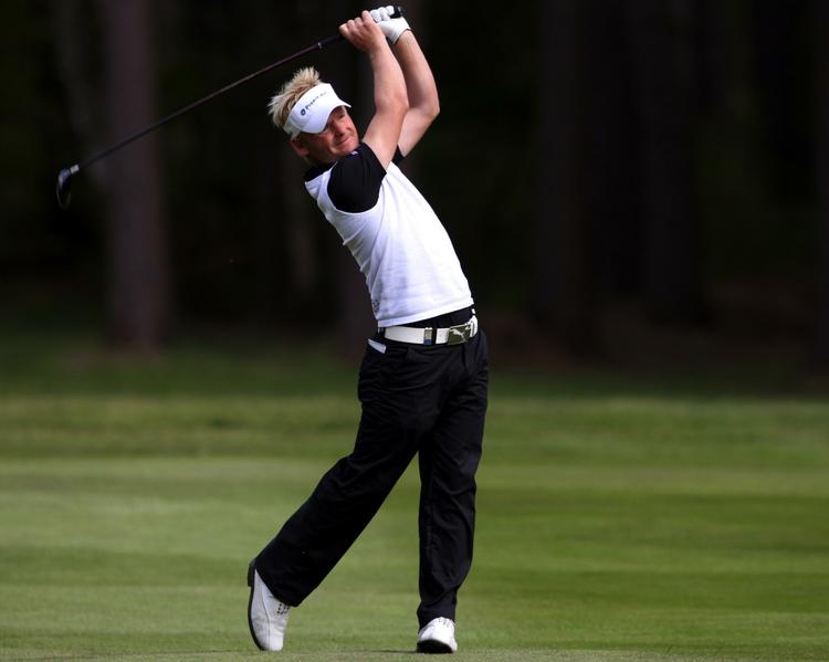 Søren Kjeldsen har allerede vundet én turnering i 2009, nemlig i Andalusien. I denne uge er han på andenpladsen i Wentworth. 