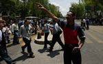 Folk bliver evakueret fra skyskraberne i Mexico City, der er ramt af et jordskælv. 