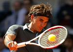Roger Federer selvtillid er i top forud for French Open, efter han slog Rafael Nadal i Madrid Open med cifrene 6-4, 6-4. (Arkiv) 