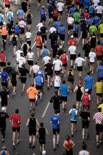 Over 10.000 løbere deltager i årets Copenhagen Marathon. 