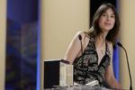 Charlotte Gainsbourg under prisuddelingen i Cannes. 