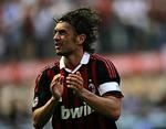 Paolo Maldini blev hyldet i sin sidste optræden for AC Milan. Enkelte af klubbens fans valgte dog at håne veteranen. 