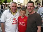 Michael, Richard og Aaron Whitbrook har  taget turen fra Birmingham til Rom, men har ingen billetter til Champions League-finalen. Nu håber de at få fat i nogle på det sorte marked. 