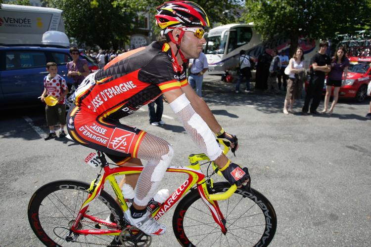 Alejandro Valverde var sidste år pakket ind i bandager efter et styrt, da han mødte frem til 6. etape af Tour de France. Arkivfoto. 