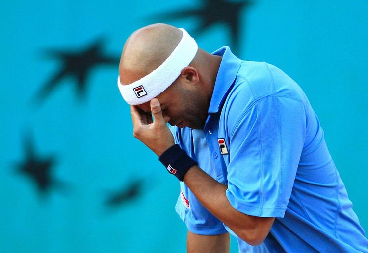 James Blake fik kun en enkelt kamp ved French Open. 