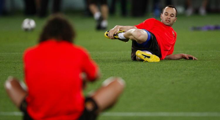 Den kreative dynamik på Barcelonas midtbane kommer ofte fra Andres Iniesta, som fortsat er tvivlsom før dagens europæiske topbrag. 