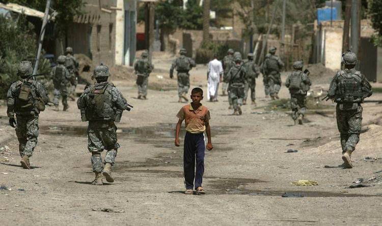En irakisk dreng i Diyala, der er en af de fem farlige provinser, som Danmark nu vil sende irakere tilbage til. Arkivfoto. 