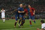 Oplægget kom fra Andres Iniesta (tv.), da Samuel Eto'o snoede sig fri og scorede Champions League-finalens første mål. 