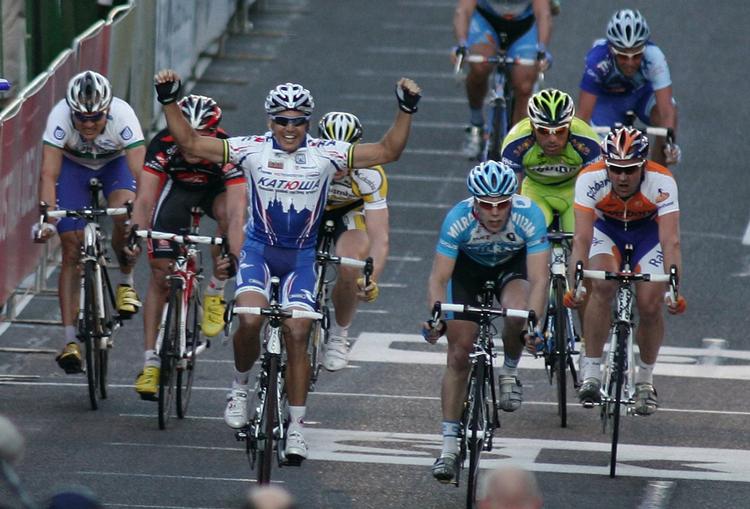 Den sejrsvante australske sprinter Robbie McEwen har måske fejret sin sidste sejr efter grimt uheld i Belgien. Arkivfoto 