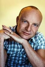I Danmark kender man mest Jonas Gardell som dramatiker, i Norge som komiker og i Østeuropa som forfatter. Foto: Thron UIlberg 