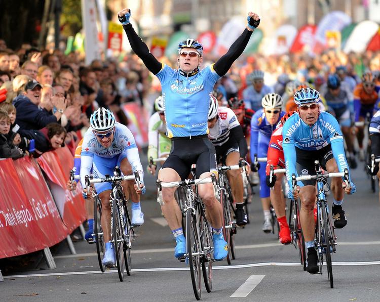 Sprinteren André Greipel vandt sidste år blandt andet en spurt foran legendariske Erik Zabel (th.) i Münsterland Giro. Arkivfoto. 