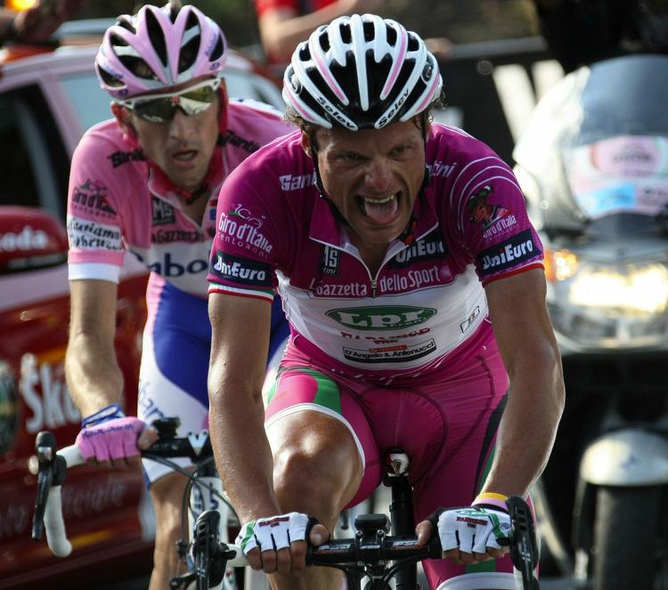 Danilo Di Lucas udtryk viser lidt om de strabadser, blandt andre den førende Denis Mentjov var igennem i Giro d'Italia i dag. 
