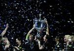 For to uger siden kom Champions League-trofæet i hus. DM-pokalen skal også det kommende år bo i Viborgs klubhus. Arkivfoto. 