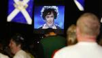 Den grimme ælling, der synger sig til svane-status. En uskøn jomfru. Behåret og fed. Kært barn har mange navne. Men selvom mange havde spåede det, kan Susan Boyle ikke kalde sig vinder af 'Britain's Got Talent 2009'. 