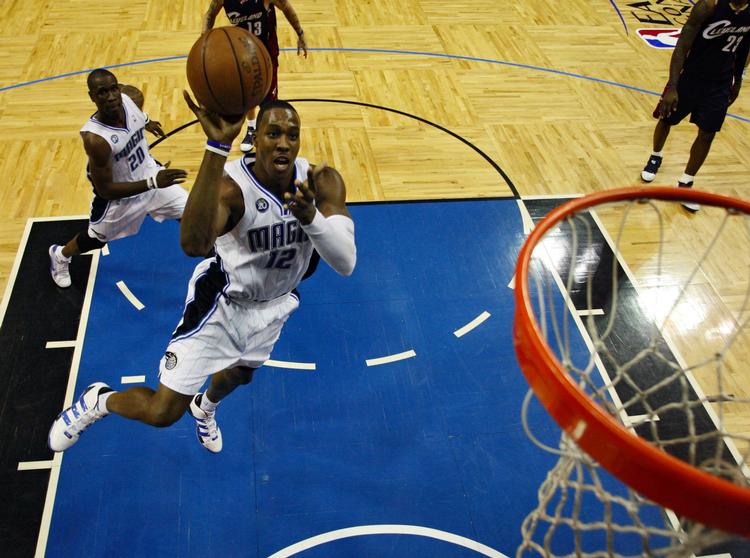 Dwight Howard fra Orlando Magic blev den store oplevelse, da Orlondo med en sejr over Cleveland bragte sig i NBA-finalen. 