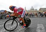 Denis Mentjov under den afsluttende enkeltstart i Giro d'Italia. 