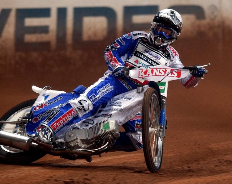 Nicki Pedersen overvejer at boykotte løb, hvor den polske dommer Wojciech Grodski skal lede slagets gang. Arkivfoto. 