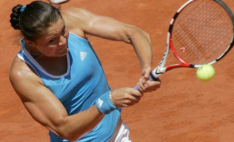 Dinara Safina lavede alene i første sæt 13 uprovokerede fejl. 