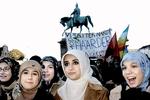 Demonstration foran Christiansborg mod regeringens forslag til familiesammenføring for nogle år siden. Arkivfoto. 