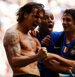 Svenske Zlatan Ibrahimovic jubler her over en af sæsonens sidste scoringer i mesterholdet Inters kamp mod Atalanta 31. maj. Arkivfoto. 