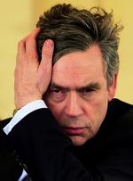 Presset på den britiske premierminister Gordon Brown vokser og vokser. I morgen er der lokalvalg og efterfølgende venter en regeringsrokade. 