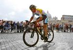 Lance Armstrong har været ramt af skader, siden han indledte sit comeback til cykelsporten. I Giro d'Italia endte amerikaneren på en samlet 12. plads. Arkivfoto. 
