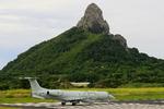 Brasilianske militærfly har siden flyet blev meldt savnet været i gang med en eftersøgning på Atlanterhavet efter spor af vraget. 