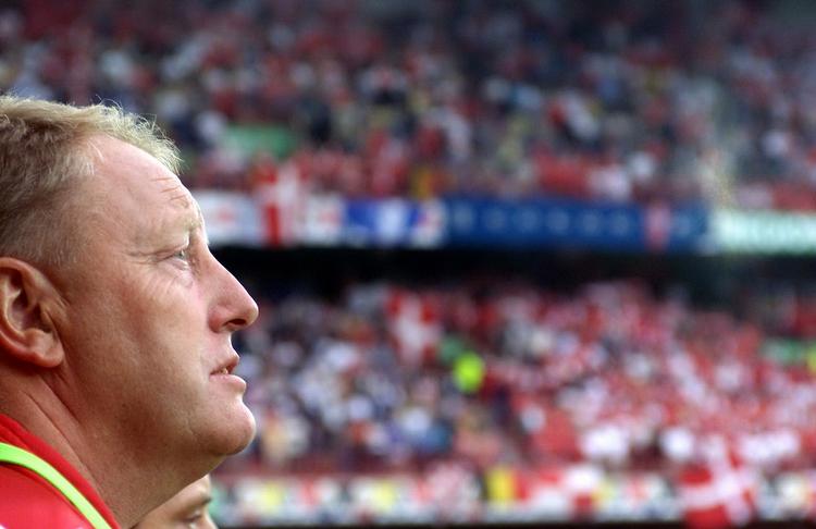 Bo Johansson under sin sidste kamp som dansk landstræner  ved EM-slutrunden i 2000. Arkivfoto. 