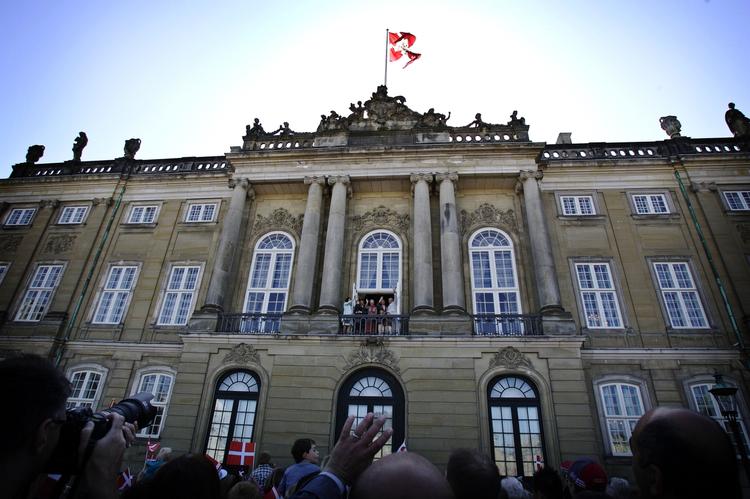 Amalienborg Slotsplads. Arkivfoto. 