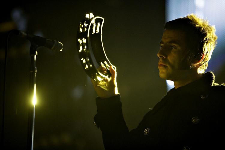 Engelske Oasis må til lommerne efter mislykket koncert i Manchester. Her er Liam Gallagher under en mere vellykket koncert tidligere i år i København. 