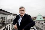 USA's præsident har fået en kopi af Antony Beevors bog om D-dag, og forfatteren håber at få lov til at møde Obama på Omaha her på 65-års dagen for de allieredes invasion. Foto: Miriam Dalsgaard 