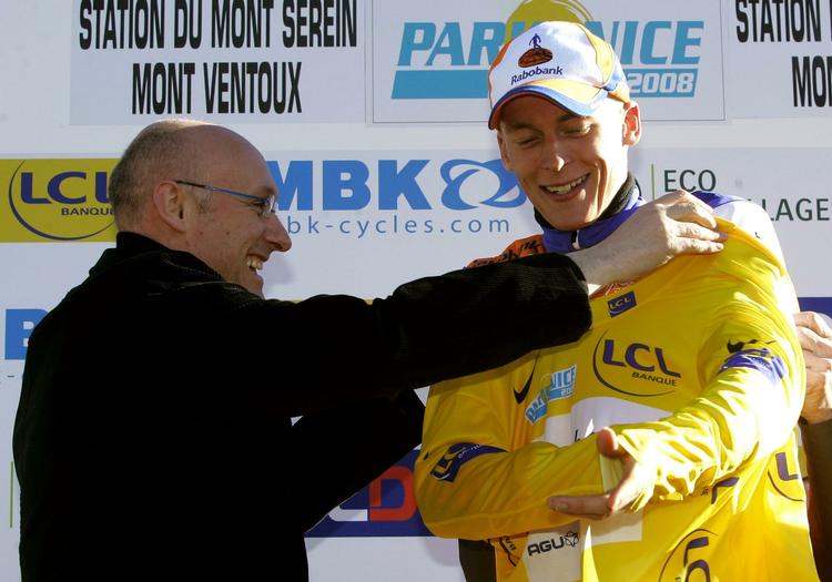 Den franske sportsminister Bernard Laporte (tv.) blander sig nu i sagen om, hvorvidt Tom Boonen og Alejandro Valverde skal være med i Tour de France. Arkivfoto 