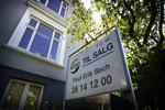 Der er blevet længere imellem disse skilte i det københavnske gadebillede. 