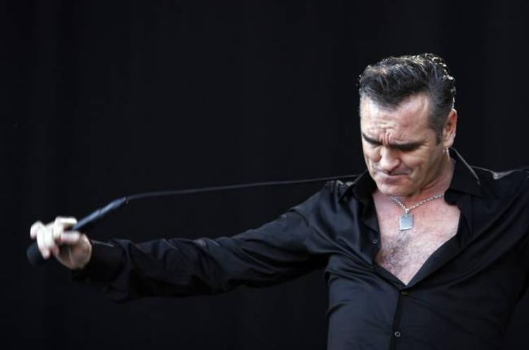 Steven Patrick Morrissey blev født i Manchester 22. maj 1959, fik sit gennembrud som frontfigur i The Smiths og har siden opretholdt sin mytologiske status alene. Snart kan han opleves i Danmark. Foto: Herve Allemand / ArenaPAL 